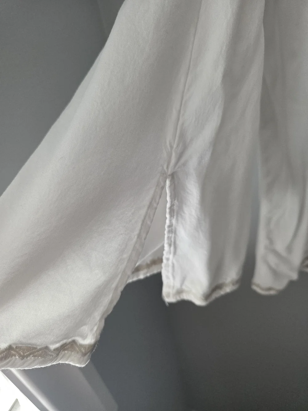 Chelsea & Theodore Embroidered Boho Blouse Women’s Size L White Bell Sleeve - Picture 7 of 12